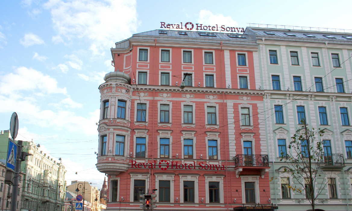 Гостиница Radisson Sonya Hotel 4*, сеть отелей 4-5* Radisson по адресу: г. Санкт-Петербург, Литейный пр., д. 5-7 (9 700м2)